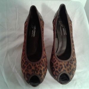 Donald J Pliner Womens Size 7.5 Leopard Print